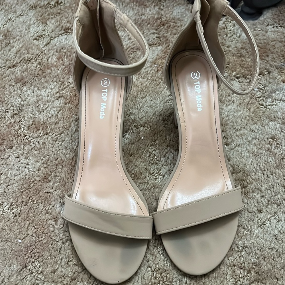 Top Moda Nude Heels